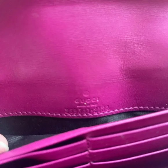 Gucci Wallet Microguccissima Leather Chain color Fuchsia Pink limited Edition